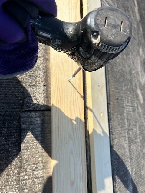 甲府市　棟板金交換工事